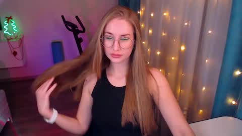 Snapshot of abigail_flex chatting on December 2024 07:32:02 PM Anna online show from December 2024 07:32:02 PM