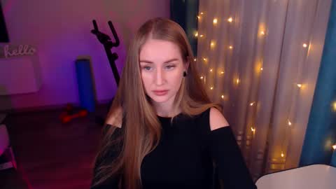 Snapshot of abigail_flex chatting on January 2025 07:43:01 PM Anna online show from January 2025 07:43:01 PM