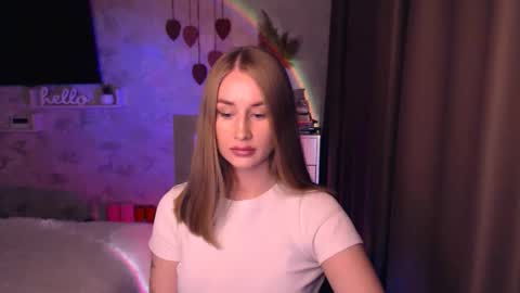 Snapshot of abigail_flex chatting on November 2025 06:29:01 PM Anna online show from November 2025 06:29:01 PM