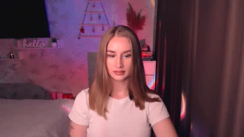 Snapshot of abigail_flex chatting on November 2025 07:18:01 PM Anna online show from November 2025 07:18:01 PM