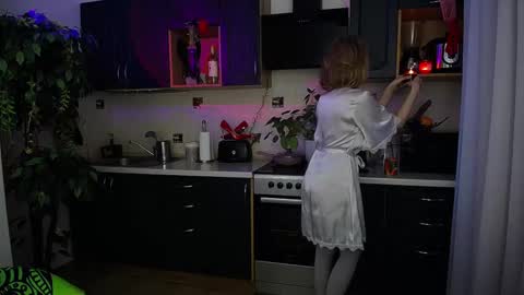 Abigail Mcgee online show from December 2025 04:50:01 AM