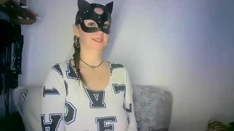 Snapshot of abigailove4u chatting on December 2024 05:05:02 AM GoldenFish online show from December 2024 05:05:02 AM