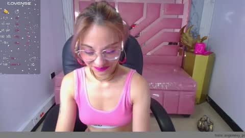 Snapshot of abril_ch_ chatting on May 2026 12:21:01 PM abril_ch_ online show from May 2026 12:21:01 PM