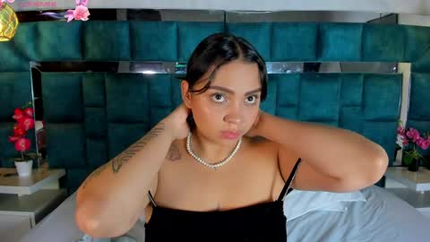 abril_gomez_11 online show from May 2026 10:55:01 PM