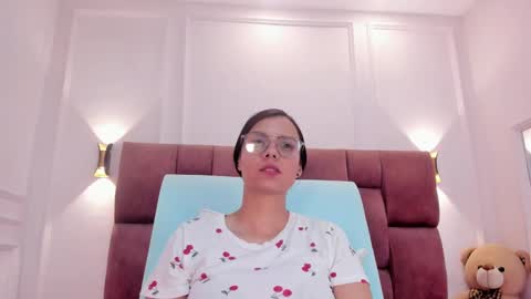 Abril jones online show from December 2024 10:43:01 AM