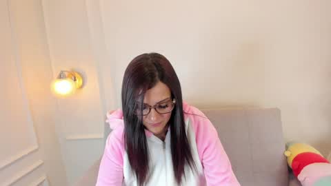 Abril jones online show from February 2025 04:27:01 AM