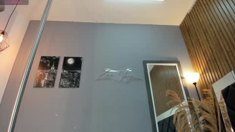 Snapshot of abril_ricci chatting on February 2025 03:11:01 AM Abril  online show from February 2025 03:11:01 AM