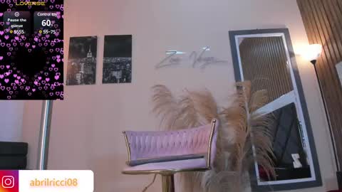 Snapshot of abril_ricci chatting on February 2025 06:27:02 AM Abril  online show from February 2025 06:27:02 AM