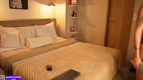 Snapshot of abril_w18 chatting on July 2026 09:21:02 PM My name is Alexa. Please say hello I like to chat with you. If you have requests please use tip online show from July 2026 09:21:02 PM