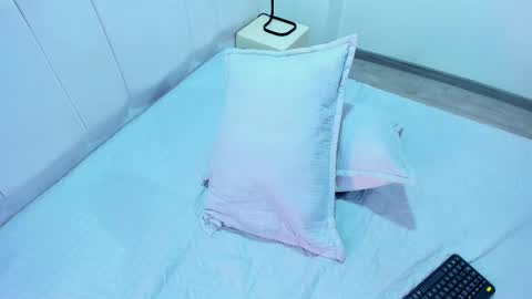 Snapshot of abrilsonne chatting on February 2025 06:32:02 PM AbrilSonne online show from February 2025 06:32:02 PM