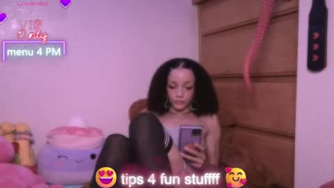 Snapshot of abruisedpeach chatting on May 2026 03:02:01 AM Peach online show from May 2026 03:02:01 AM