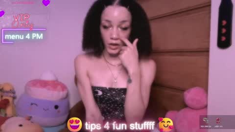 Snapshot of abruisedpeach chatting on May 2026 03:25:01 AM Peach online show from May 2026 03:25:01 AM