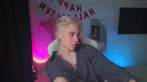 Nick online show from November 2025 02:29:02 PM