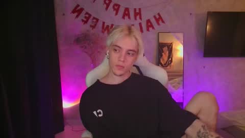 Nick online show from November 2025 02:17:01 PM