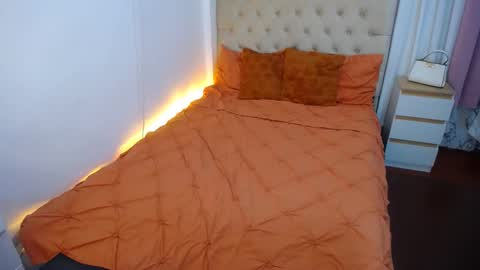 Snapshot of absolutely_gurjuice69 chatting on December 2024 11:37:01 PM Hope online show from December 2024 11:37:01 PM