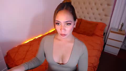 Snapshot of absolutely_gurjuice69 chatting on January 2025 05:52:02 PM Hope online show from January 2025 05:52:02 PM