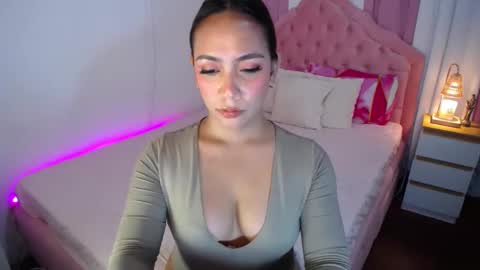 Snapshot of absolutely_gurjuice69 chatting on February 2025 08:41:01 PM Hope online show from February 2025 08:41:01 PM