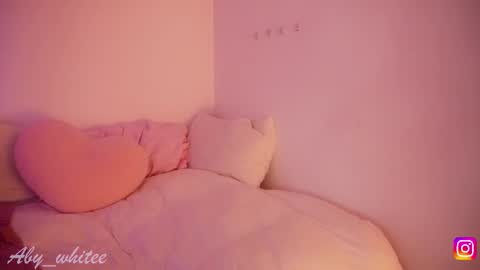   Aby   online show from November 2025 04:18:01 AM