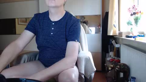 Snapshot of ach471 chatting on November 2025 09:00:02 AM ach471 online show from November 2025 09:00:02 AM