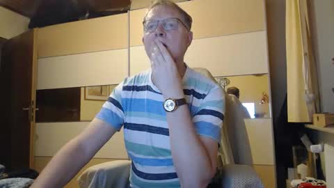 Snapshot of ach471 chatting on December 2025 06:31:01 AM ach471 online show from December 2025 06:31:01 AM