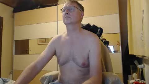 Snapshot of ach471 chatting on December 2025 09:11:01 PM ach471 online show from December 2025 09:11:01 PM