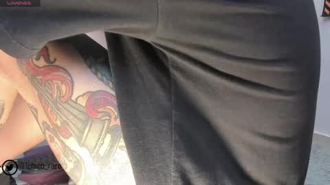 Jhonny online show from April 2026 09:04:02 PM