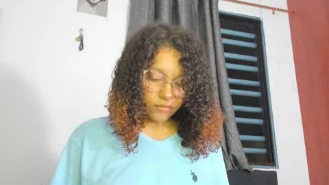 Snapshot of ada_gales_ chatting on November 2025 04:57:02 AM Isa online show from November 2025 04:57:02 AM