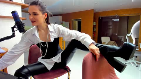 Ada   online show from December 2024 06:50:01 PM