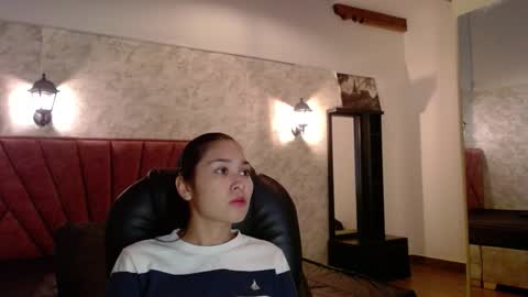 Adaira online show from November 2025 04:39:02 AM