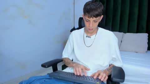 Snapshot of adam_hard_ chatting on December 2024 07:38:02 PM Adam online show from December 2024 07:38:02 PM