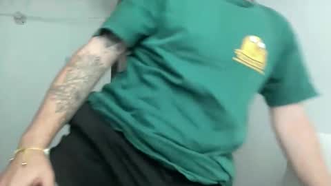 Snapshot of adam_hopper chatting on December 2025 03:17:02 PM Leo. online show from December 2025 03:17:02 PM