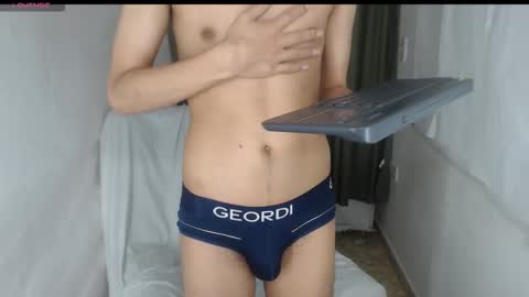 Snapshot of adam_sinclair chatting on November 2025 05:57:01 PM adam_sinclair online show from November 2025 05:57:01 PM