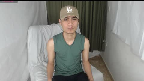 Snapshot of adam_sinclair chatting on November 2025 08:07:02 PM adam_sinclair online show from November 2025 08:07:02 PM