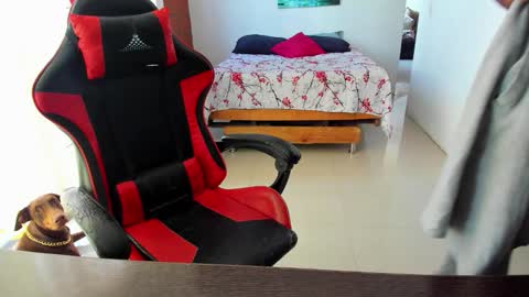 Adam Valencia online show from October 2025 03:41:01 PM