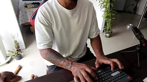 Adam Valencia online show from February 2026 05:53:02 PM