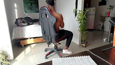 Adam Valencia online show from February 2026 09:16:02 PM