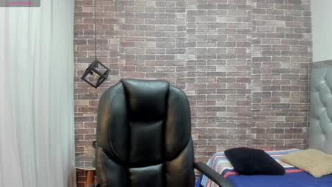 Adam online show from December 2024 04:10:02 AM