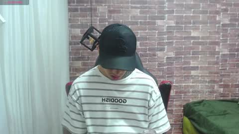 Adam online show from January 2025 12:32:02 PM