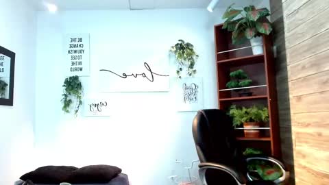 Snapshot of adamcoox chatting on June 2026 11:22:02 PM Adam online show from June 2026 11:22:02 PM