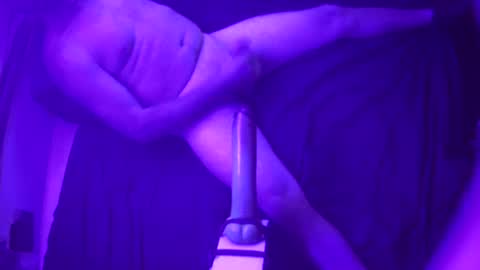 Snapshot of adamineve chatting on January 2025 02:11:01 AM adamineve online show from January 2025 02:11:01 AM