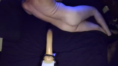 Snapshot of adamineve chatting on February 2025 04:33:02 AM adamineve online show from February 2025 04:33:02 AM