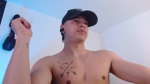 Snapshot of adamkeith_1 chatting on November 2025 05:01:01 PM ADAM online show from November 2025 05:01:01 PM