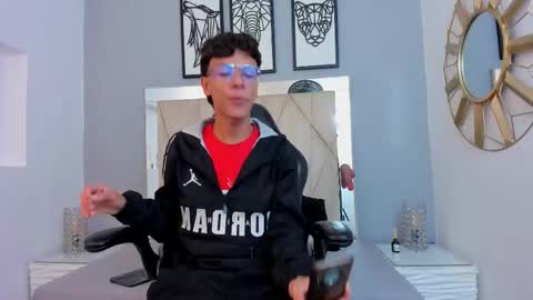 Snapshot of adams_bobby chatting on November 2025 11:34:02 AM Adams Bobby online show from November 2025 11:34:02 AM