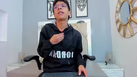 Snapshot of adams_bobby chatting on December 2025 11:37:01 AM Adams Bobby online show from December 2025 11:37:01 AM