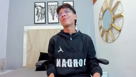 Adams Bobby online show from December 2025 11:38:02 AM