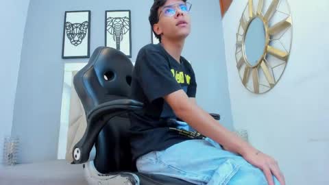 Adams Bobby online show from April 2026 11:11:01 AM