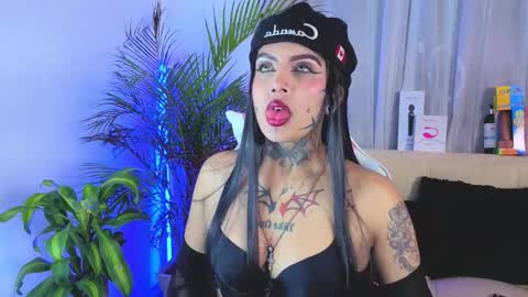 adamsniki online show from September 2025 02:38:02 AM