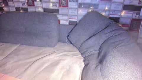 Victoria online show from April 2026 07:58:01 PM