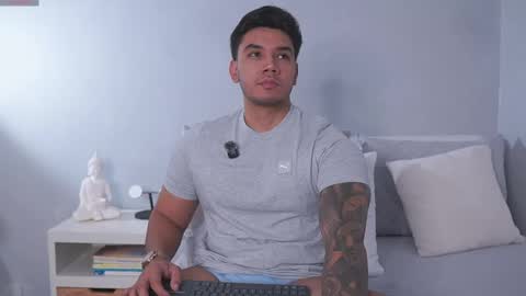 Snapshot of adan_johns chatting on June 2026 02:29:01 AM Adan Johns online show from June 2026 02:29:01 AM