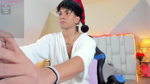 Adan Oriol online show from December 2025 04:09:01 AM